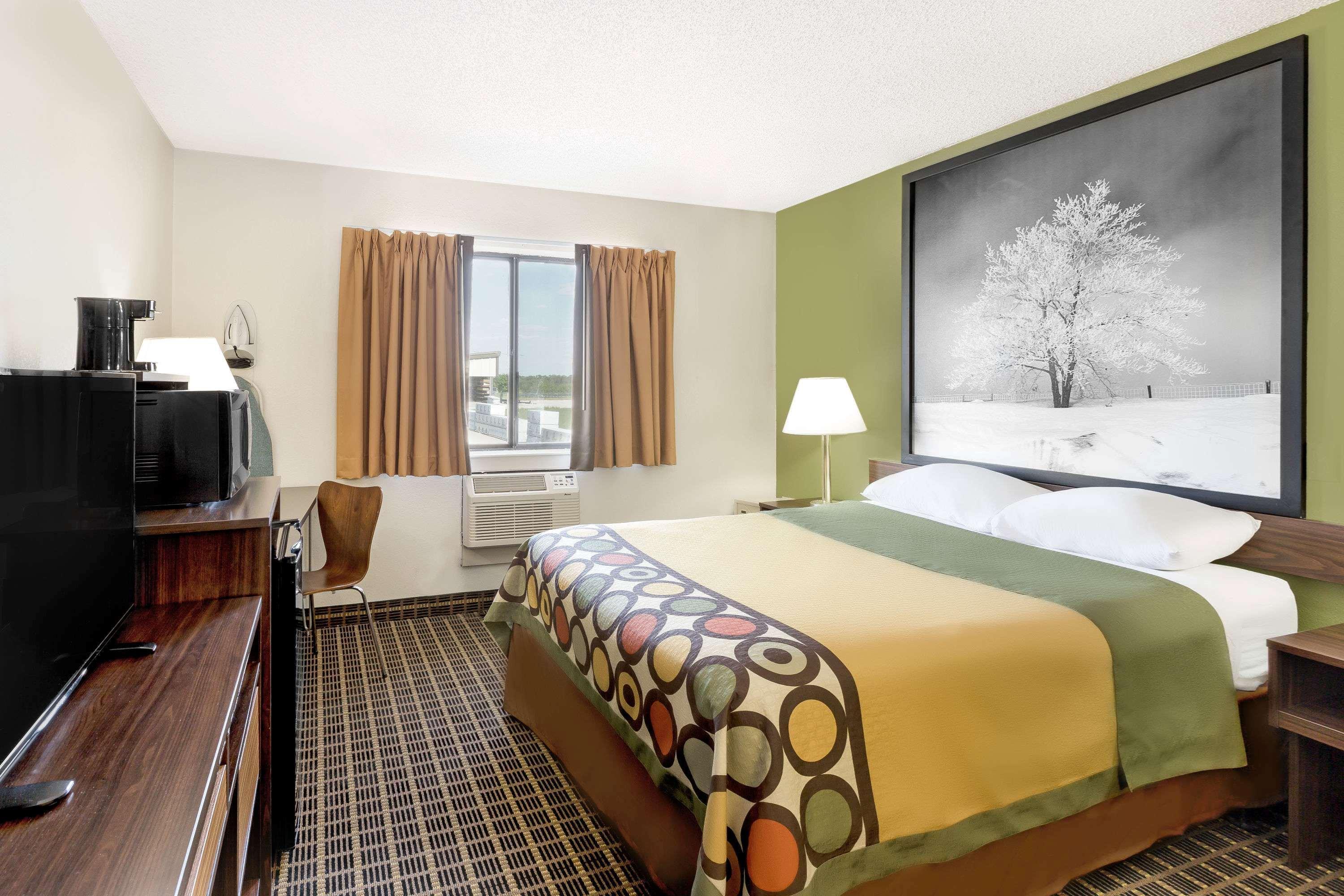 Super 8 By Wyndham Norfolk Motel Buitenkant foto